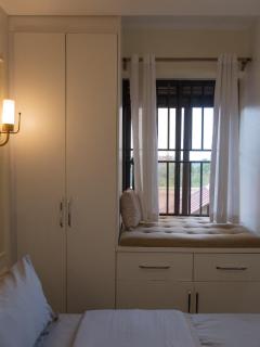 Star Haven 1BR Flat in Kololo - 9