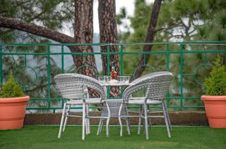 Summer Pine Dharampur Kasauli l Holidays Vataion - 0