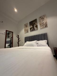 Harohi Hotel and Residence - 8