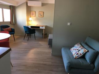 Au cœur du vieux Toulon au calme appartement rénové climatisé confortable étage élevé avec ascenseur proche parking et toutes commodités - Toulon - 8