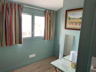 Au cœur du vieux Toulon au calme appartement rénové climatisé confortable étage élevé avec ascenseur proche parking et toutes commodités - Toulon - 4