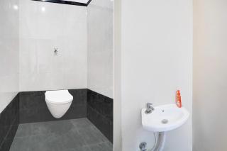 Hotel O Midwaytreat Burhanpur - 2