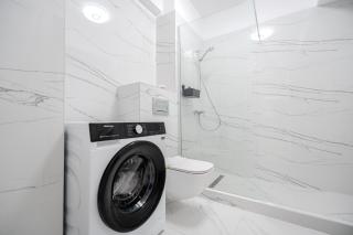 The Minimalist Retreat by Blvd 44B8 - Contemporary, Comfortable Stay - 7