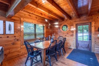 Peaceful Stay Hot Tub, Views, Near Pigeon Forge - 4