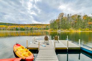 Great Barrington Lakeside Getaway with Kayak and Grill - 9