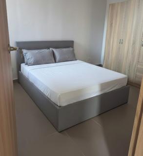 Comodo Apartamento con Ubicacion Central - 2