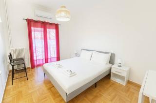 Athenian Cosy Getaway 2 - 0