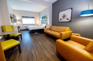 Creekside Hotel & Suites - 5