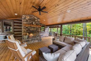 Cabin Chateau- Modern Escape with Outdoor Living area with Fireplace & Hot Tub - 0