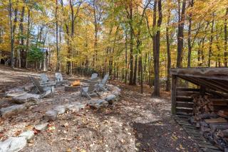 Cabin Chateau- Modern Escape with Outdoor Living area with Fireplace & Hot Tub - 6
