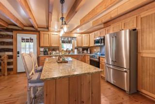 Cabin Chateau- Modern Escape with Outdoor Living area with Fireplace & Hot Tub - 1