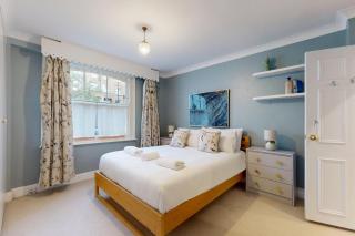 Spacious 2-Bed House Near Shepherds Bush Tube - 8