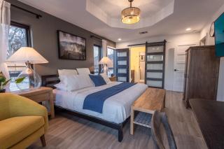 Lakefront Luxury Home in Texas Hill Country With scenic views and loaded with amenities - 3