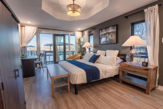 Lakefront Luxury Home in Texas Hill Country With scenic views and loaded with amenities - 5