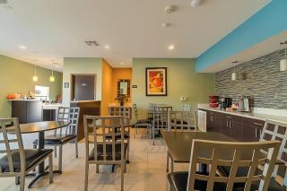 Moulton Inn & Suites By OYO Near Shiner TX - 9