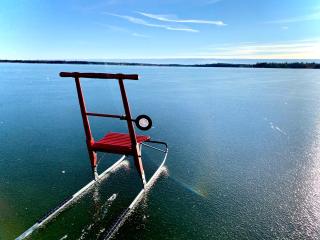Nature Escape in Luxury Yurt Retreat with Lake & Park - 1