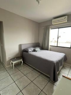 Apartmento a 30 metros do mar de Meia Praia - ITAPEMA - 2