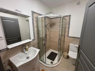 Au Pied du Chateau - 3