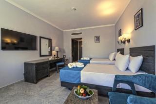 Invidia Coral Beach Tiran - 2