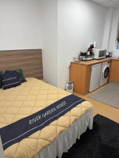 River Garden House - 6