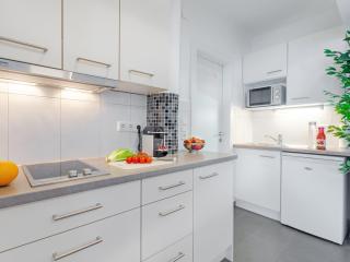 Superior Studio at St Stephen's Cathedral City Center - 1 min walk to Vienna City Center - 1