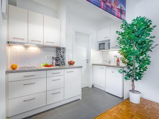 Superior Studio at St Stephen's Cathedral City Center - 1 min walk to Vienna City Center - 2