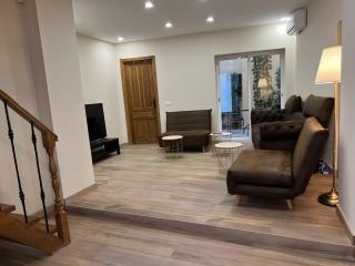 3 Rooms 3 Bathrooms In The City - 0