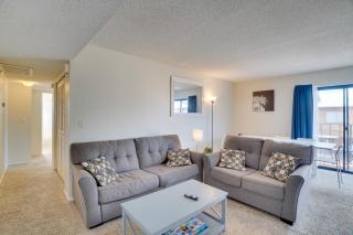 Less Than half Mi to Trail Dust Town Retreat with Peak Views - 6