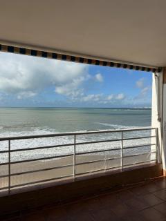 Bahia Beachfront Apartment - 0