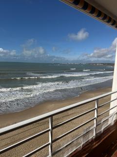 Bahia Beachfront Apartment - 6