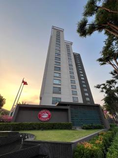 Căn hộ 2PN view Landmark81 trung tâm Q4 - 2