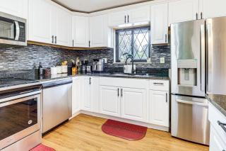 3 Mi to South Park Quiet Pittsburgh Area Getaway - 2