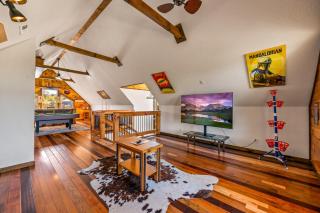 Fireside Lodge Lake View Hot Tub Game Room - 3