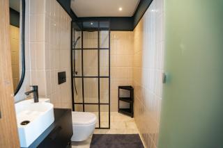 Cedar Stays Appartement 1 chambre salon, parking, climatisation, Wifi, balcon - 1