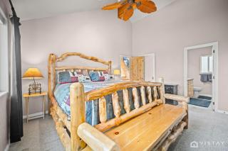 The Kool Kabin with Chill Deck, Fire Pit and BBQ Grill - 2