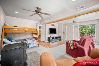 The Kool Kabin with Chill Deck, Fire Pit and BBQ Grill - 2