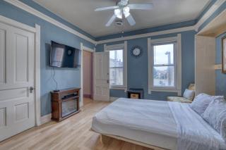 6BR Spacious Bay View Duplex, Sleeps 12, Near DT - 1