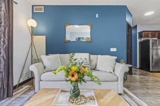 Perfect Rockies Escape with Pool, Hot Tub and Gym - 1