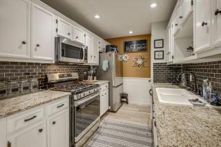 Home Near Kalahari and Dell Diamond in Round Rock! - 9