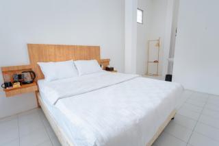 DE Homestay pusat kota Banyuwangi - 0