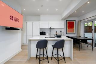GuestReady - Modern Urban Retreat in Camden - 7