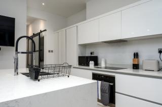 GuestReady - Modern Urban Retreat in Camden - 4