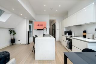 GuestReady - Modern Urban Retreat in Camden - 5