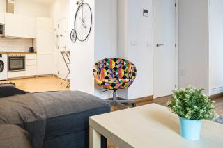 NOMADIA en LARIOS STREET - 1