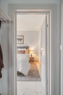 Stylish 2BR Apartment in Central Sundbyberg - 9