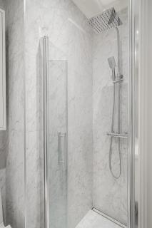 Stylish 2BR Apartment in Central Sundbyberg - 5