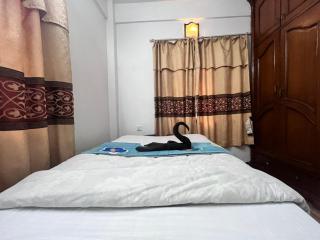 Shiva's Dream Hotel - 4