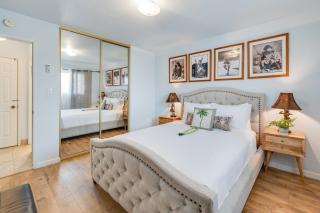 Menehune Shores 403 · MHS 403 Remodeled BeachFront 2BD Getaway - 1