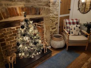 18th Century Cottage in Cirencester with Garden - 5