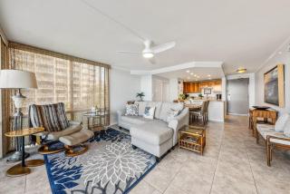 Valley Isle 304 · VI 304 Beautifully Decorated OceanFront Condo - 9